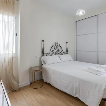 Lanza Tranquilo Y Acogedor Apartmán Sevilla